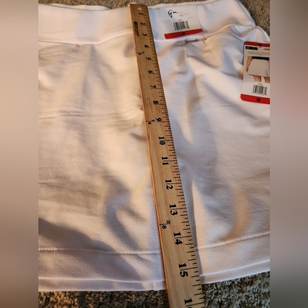 Greg Norman Women's Woven Pull On Golf Skort, GN Collections - Picture 7 of 10